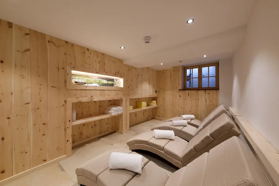 Alte_Wurzhuette_Sauna_Ruheraum