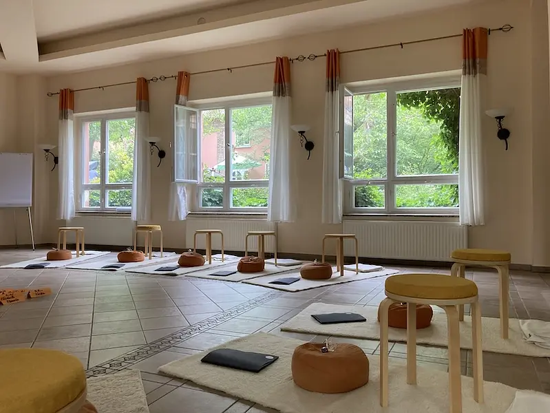 Gelassen durch den Berufsalltag: Einführung in MBSR (achtsamkeitsbasierte Stressbewältigung)