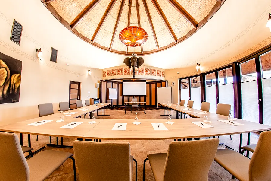 Lodge Afrika U-Form (3)
