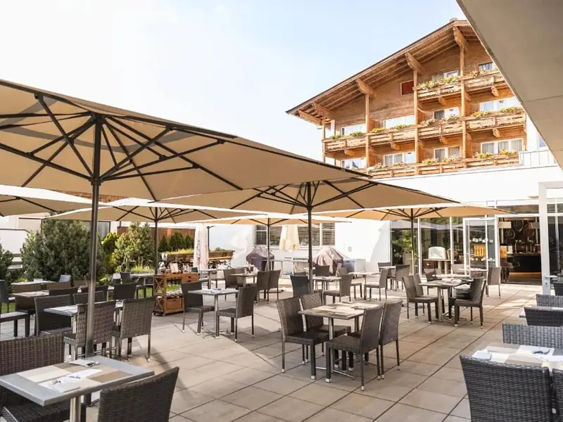 Skifahren/ Snowboarden und Resilienz stärken in St. Johann (Tirol) Skifahren/ Snowboarden und Resilienz stärken in St. Johann (Tirol)