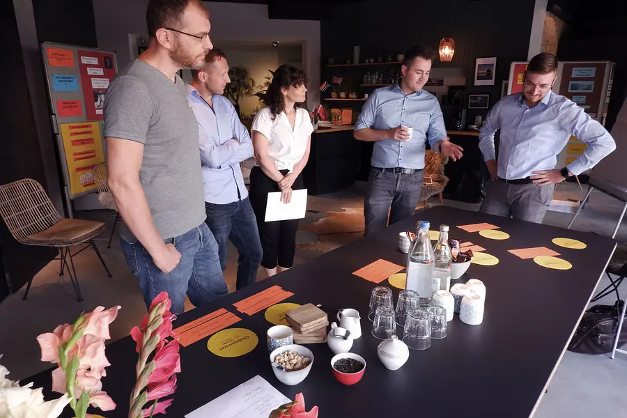 Mastering Business - International Meetings - The Power of Change - Successful Deals