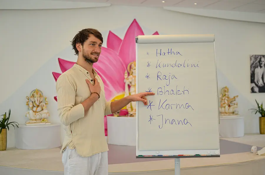 Yogalehrer Ausbildung Intensivkurs - im Westerwald