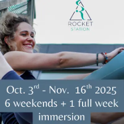 200 Stunden Vinyasa & Rocket Yoga Teacher Training 200 Stunden Vinyasa & Rocket Yoga Teacher Training