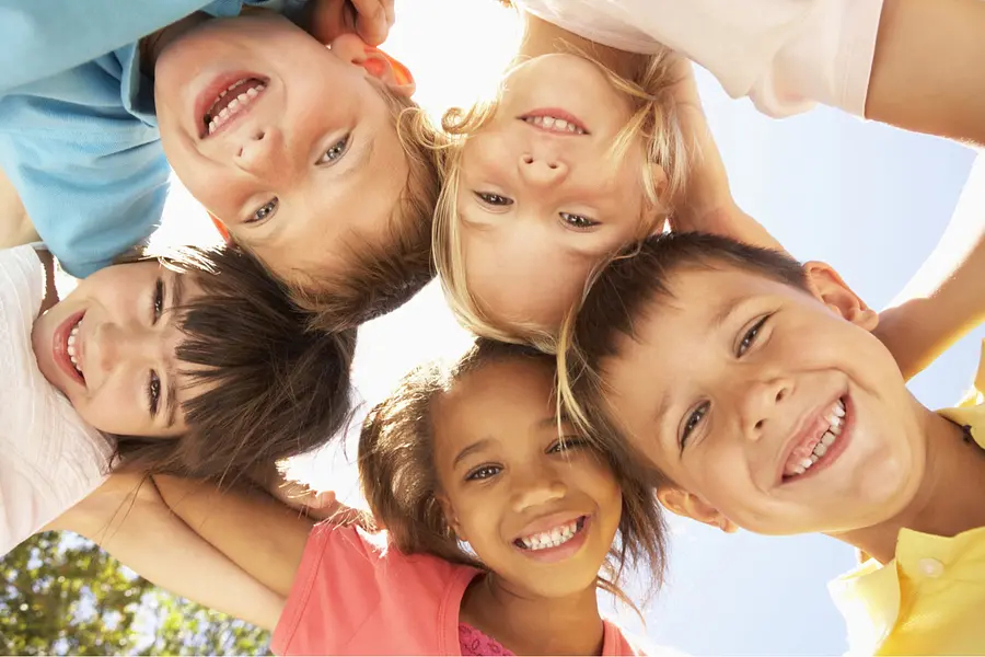  Mit Herz, Haltung und Mut:  Sozial-emotionales Lernen, Resilienz und Selbstbehauptung in der Arbeit mit Kindern 