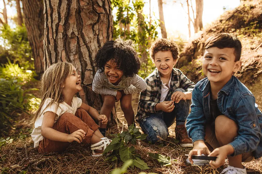  Mit Herz, Haltung und Mut:  Sozial-emotionales Lernen, Resilienz und Selbstbehauptung in der Arbeit mit Kindern 