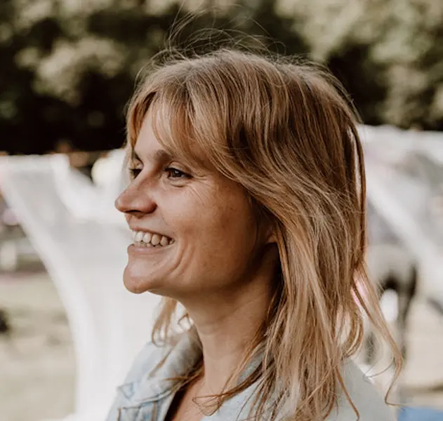 Mit Yoga zum Reset für Körper und Kopf – 5 Strategien für einen gelassenen Arbeitsalltag  Kompetenzen entwickeln, um den veränderten Anforderungen  der Arbeitswelt und Gesellschaft gerecht zu werden