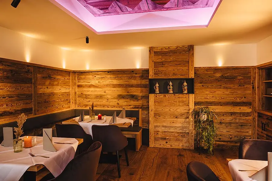 Sanftes Yoga, Atemübungen und Meditation zur Stressbewältigung im Berufsalltag