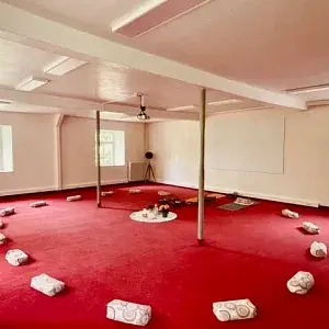 Resilienz stärken für den (Berufs-)Alltag – mit Yoga, Achtsamkeit & Natur im Kloster Steinfeld in der Eifel Resilienz stärken für den (Berufs-)Alltag – mit Yoga, Achtsamkeit & Natur im Kloster Steinfeld in der Eifel