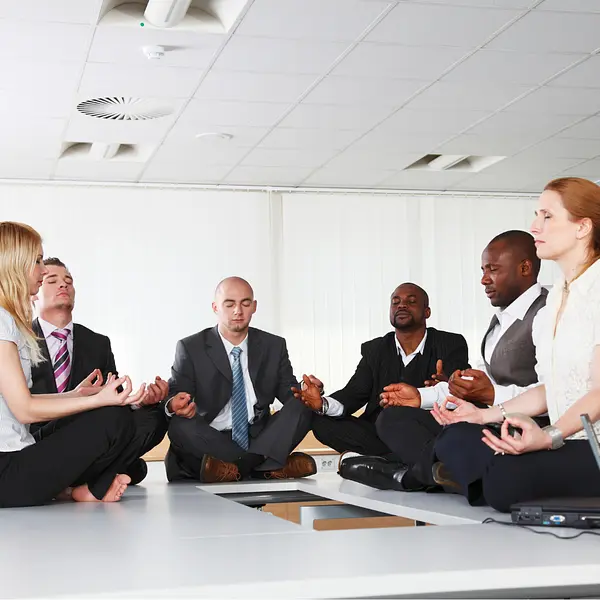 Achtsamkeit und Selbstführung – Yoga und Lebenscoaching für innere Balance.