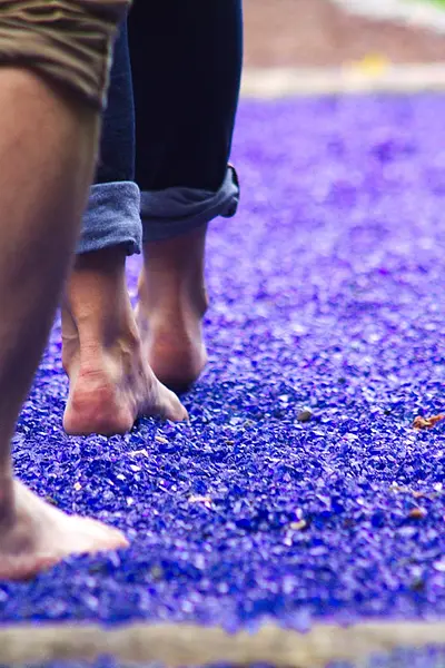 Erlebnis-Kurpark_Barfuss_auf_dem_Weg