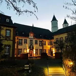 RESILIENZ stärken für den (Berufs-) Alltag: mit Yoga der Achtsamkeit, Meditation & Natur zu mehr Gelassenehit - im Kloster Steinfeld