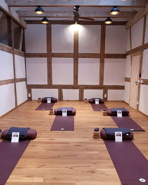 V3 Yoga, Meditation und Achtsamkeit für Körper und Geist - Schorfheide