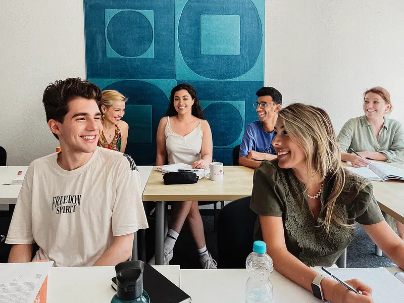 Anfänger Englisch Intensivkurs in Düsseldorf: Kommunikation im Beruf und Alltag verbessern