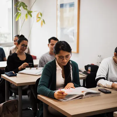 Fortgeschrittener Englisch Intensivkurs in Düsseldorf: Kommunikation im Beruf und Alltag verbessern