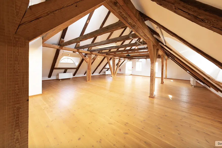 Yoga Ausgleichsübungen am Arbeitsplatz - an der Elbe im Burghotel