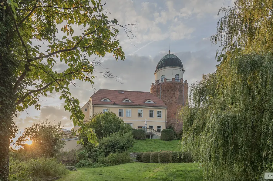 Burghotel ausenansicht seitlich