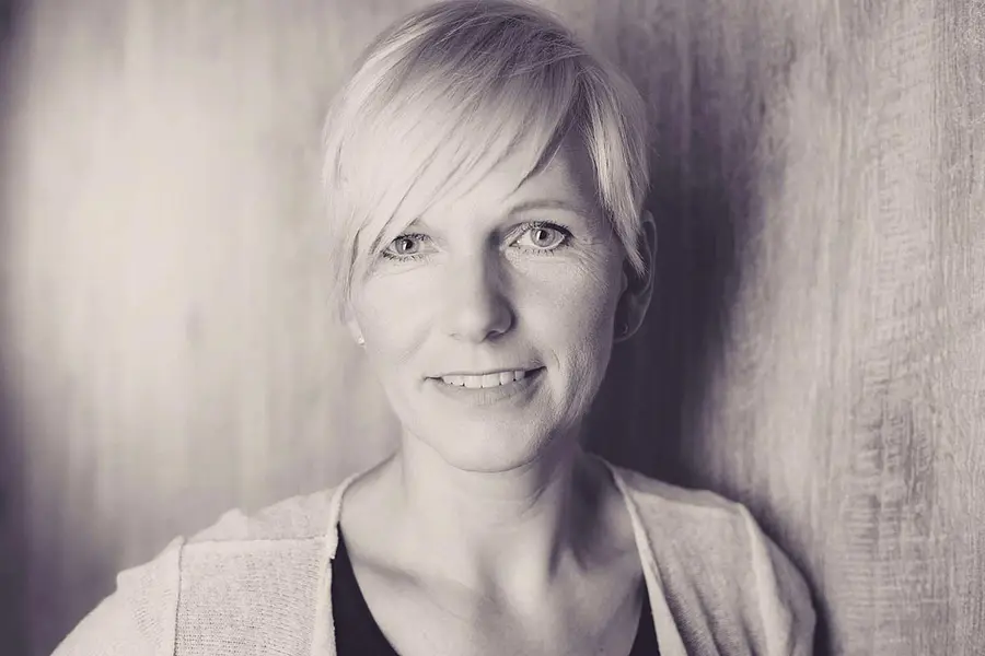 Bewegte Entspannung mit Hatha Yoga – Stress-und Burnout Prophylaxe im Berufsalltag