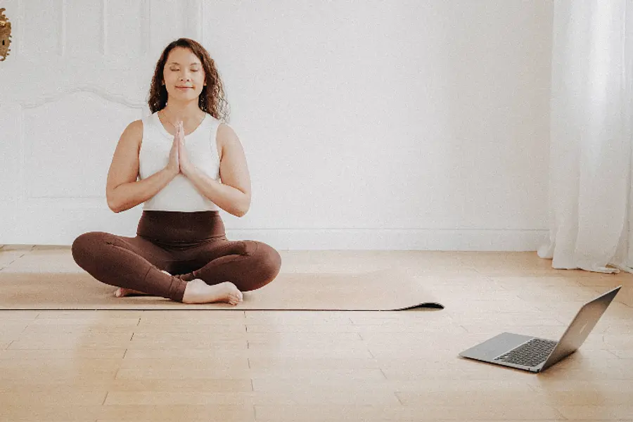 5-tägiger Yoga & Nervensystem Bildungsurlaub in Laboe, direkt am Meer (Vor Ort & Online)