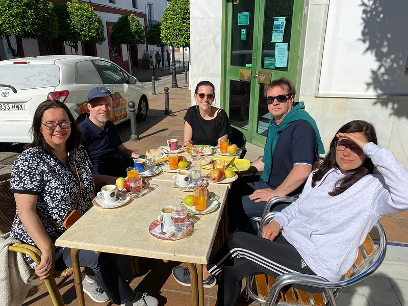 fruehstueckszeit-kursort-pradodelrey-bildungsurlaub-spanisch-spanien