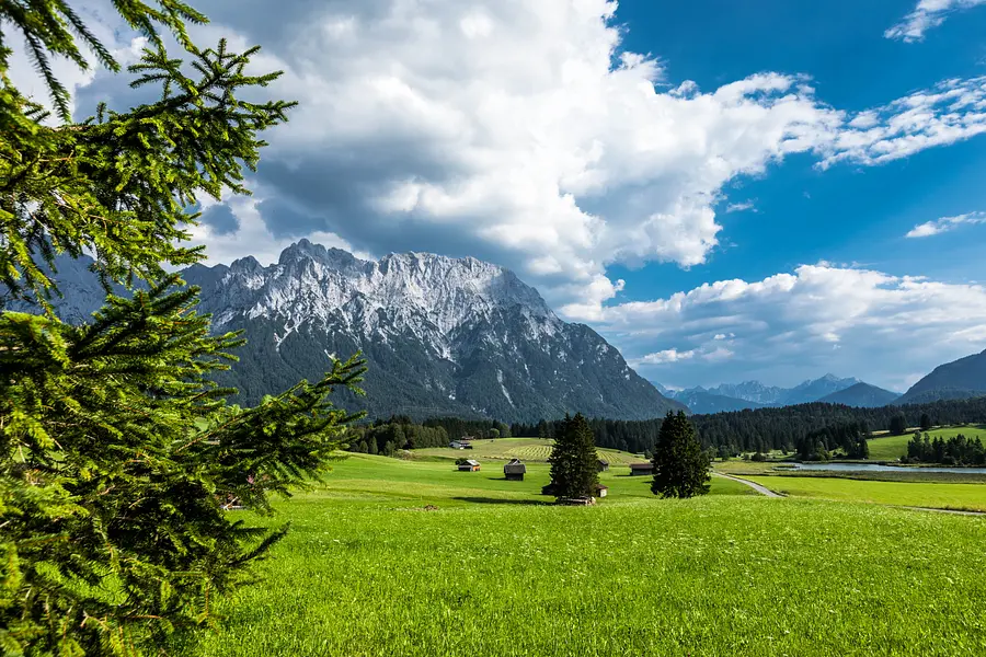 Outdoor-Bildungsurlaub mit Wandern & Yoga an der Zugspitze