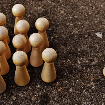 Die systemische Aufstellung: Ein lösungsorientiertes Instrument in Mediation und Beratung