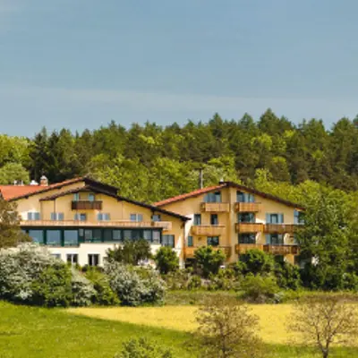 Wandern, Yoga & Achtsamkeit mit Wellness in der Rhön