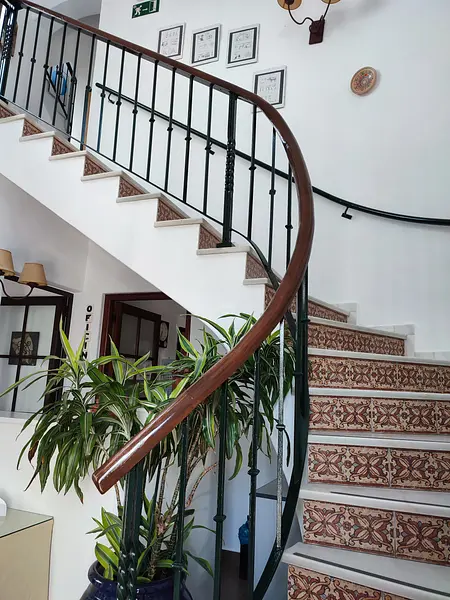 escalera sin alumnos