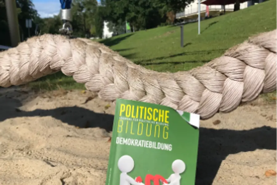Zwischen Wir und Ich – Eine Woche für das Große Ganze: Demokratie in Krisenzeiten