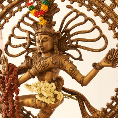 Arbeit & Leben im Gleichgewicht - Mit Selbststeuerung, asiatischen Weisheitslehren und Yogapraxis die Arbeitsfähigkeit unter Belastung sichern