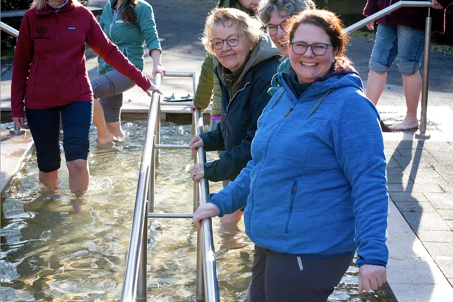 Stressprävention und mehr Stärke für Körper und Psyche im herausfordernden (Berufs-)Alltag mit Achtsamkeit in der Natur und Kneipp