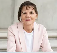 Vera Stavemann - Dipl. Coach und Supervisorin DGSv, Kommunikationsstrainerin dvct Vera Stavemann - Dipl. Coach und Supervisorin DGSv, Kommunikationsstrainerin dvct