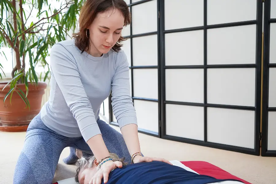 Körperarbeit Shiatsu: Grundlagenkurs Summerschool (Basis A-Kurs)