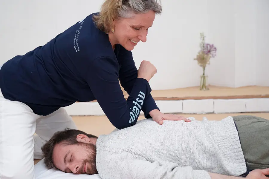 Körperarbeit Shiatsu: Grundlagenkurs - die ersten 6 Meridiane behandeln (Basis A-Kurs)