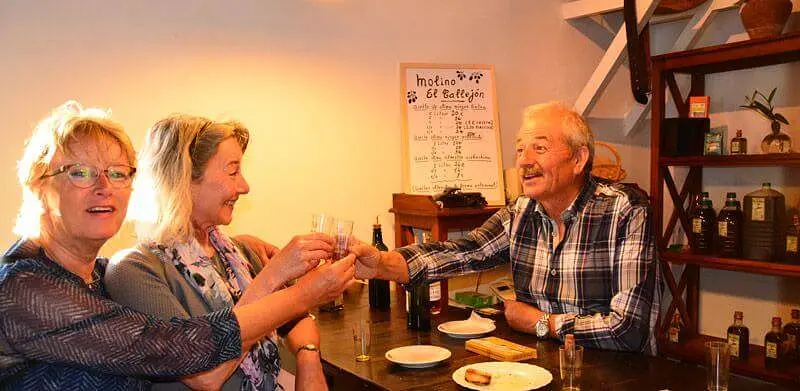 Spanisch-Superintensivkurs mit kulinarischen Erlebnissen: Wein, Öl, Wurst & Honig in Andalusien für alle Niveaus 1 Woche 2026